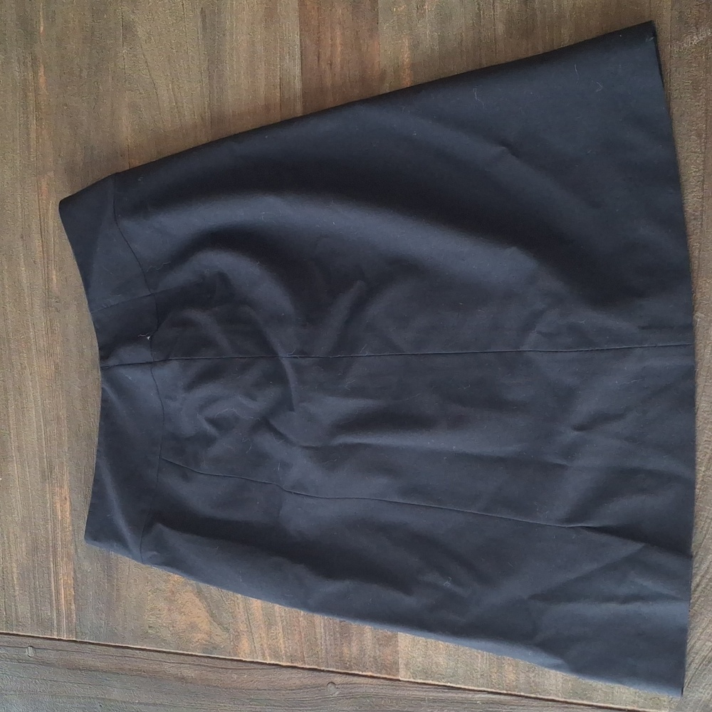 Tahari skirt